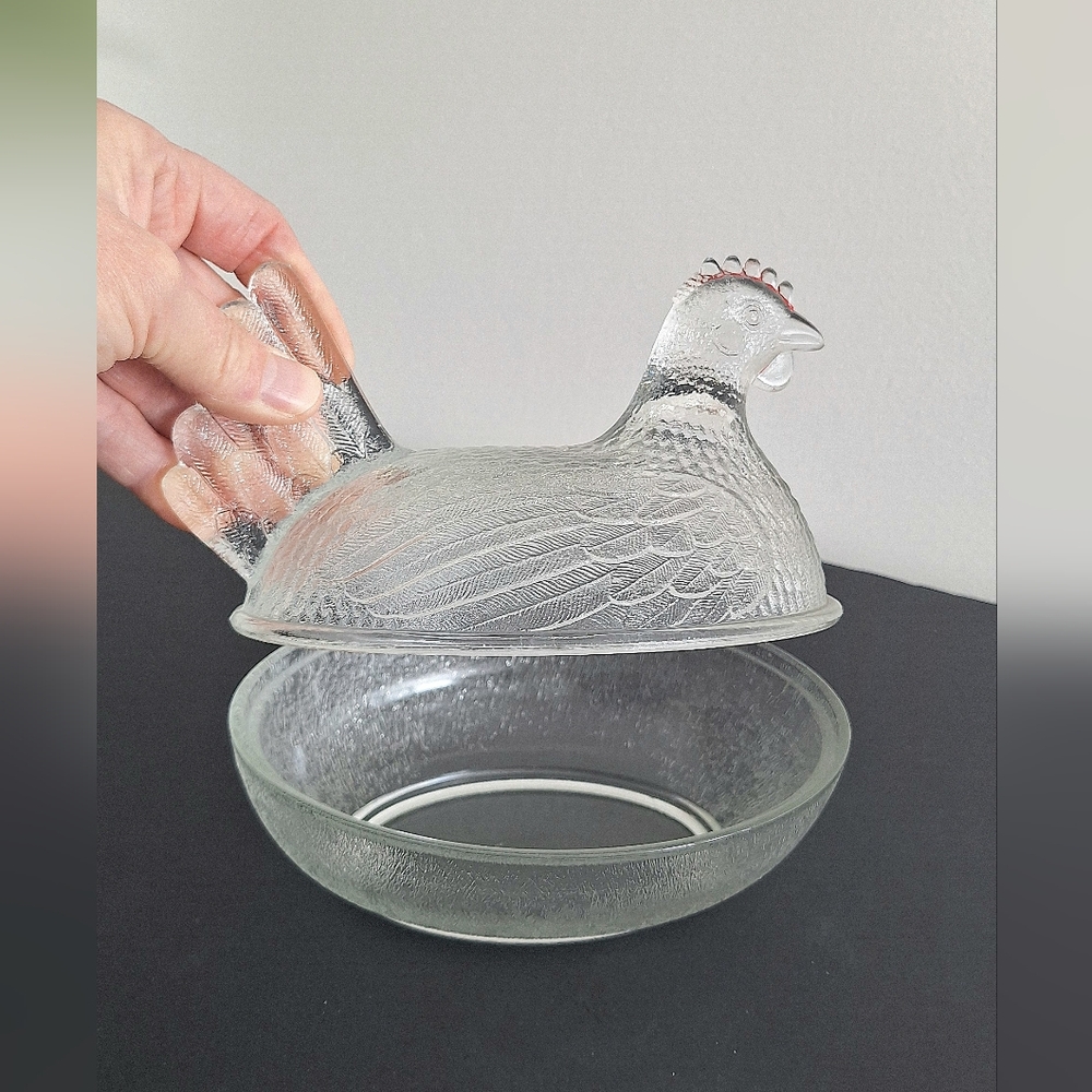 Hen on nest Indiana Glass - Picture 12 of 14